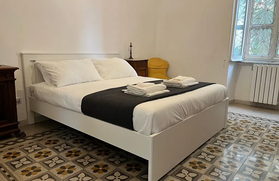 Gianicolo Hill Apartment-1